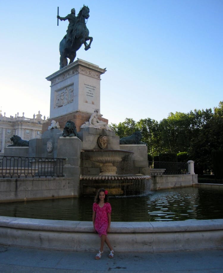 Plaza de Oriente in Madrid | What to do in Madrid with Kids | wetriotravel