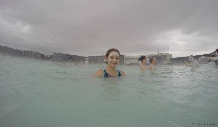 Blue Lagoon Iceland reviews -- trying out the silica mud