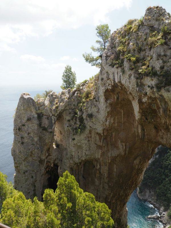 Hiking to the Natural Arch in Capri is one of the prettiest hikes I've ever taken.