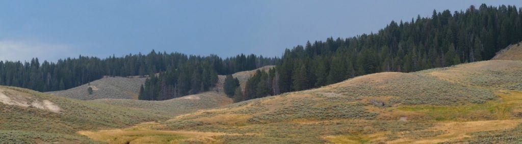 Must see in Yellowstone Hayden valley hills