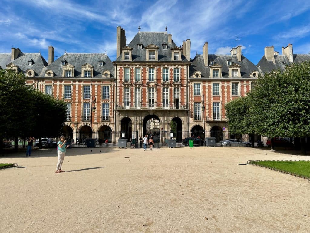 Paris trip cost - Place des Vosges