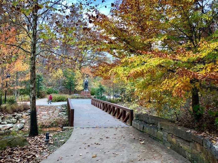 Crystal Bridges art walk