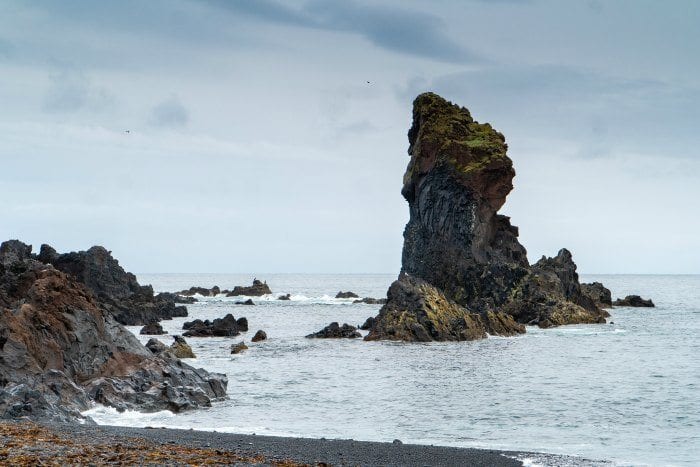 The black sand beach of Djúpalónssandur 