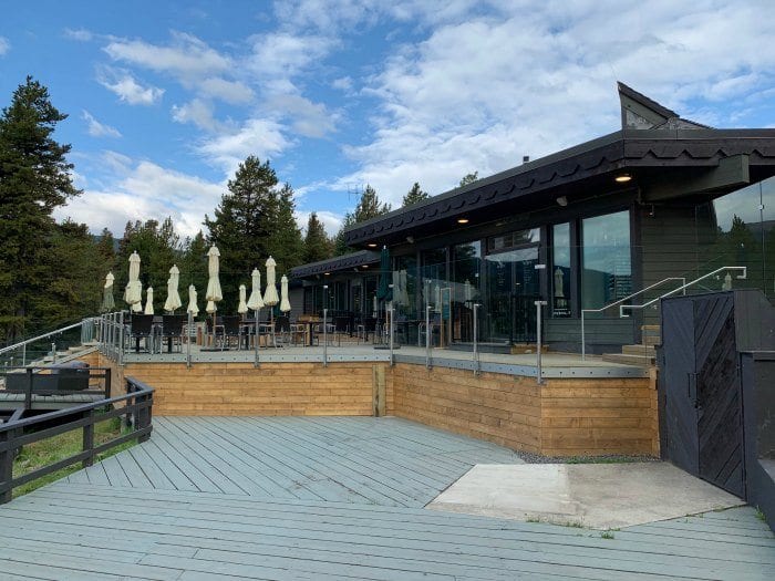 Maligne Lakehouse Restaurant