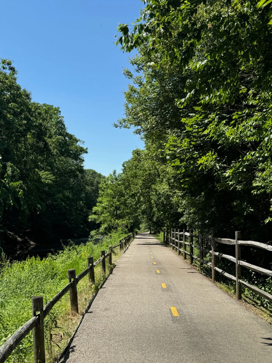 Blackstone Bike Path walking trails in Rhode Island