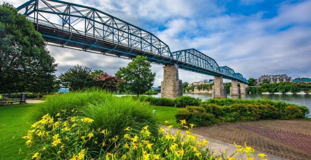 Bridge over river in Chattanooga (Canva)