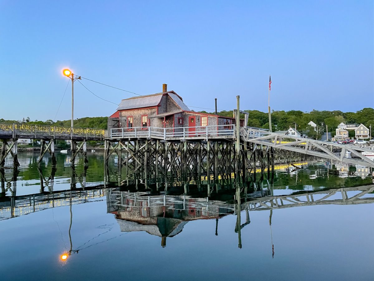 Boothbay harbor pedestrian bridge