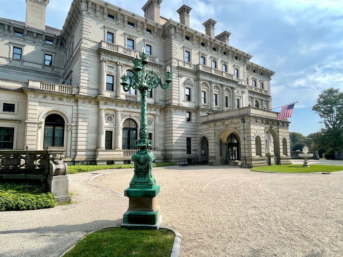 Outside facade of the Breakers Mansion in Newport RI