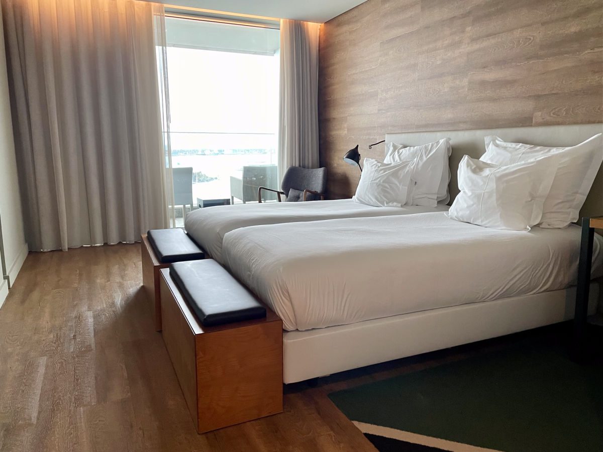 Azor hotel bedroom