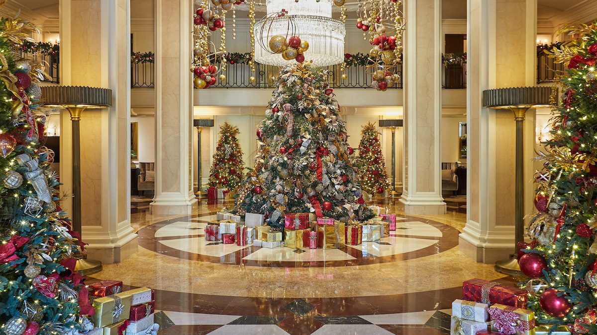 Beverly Wilshire lobby decorated for Christmas