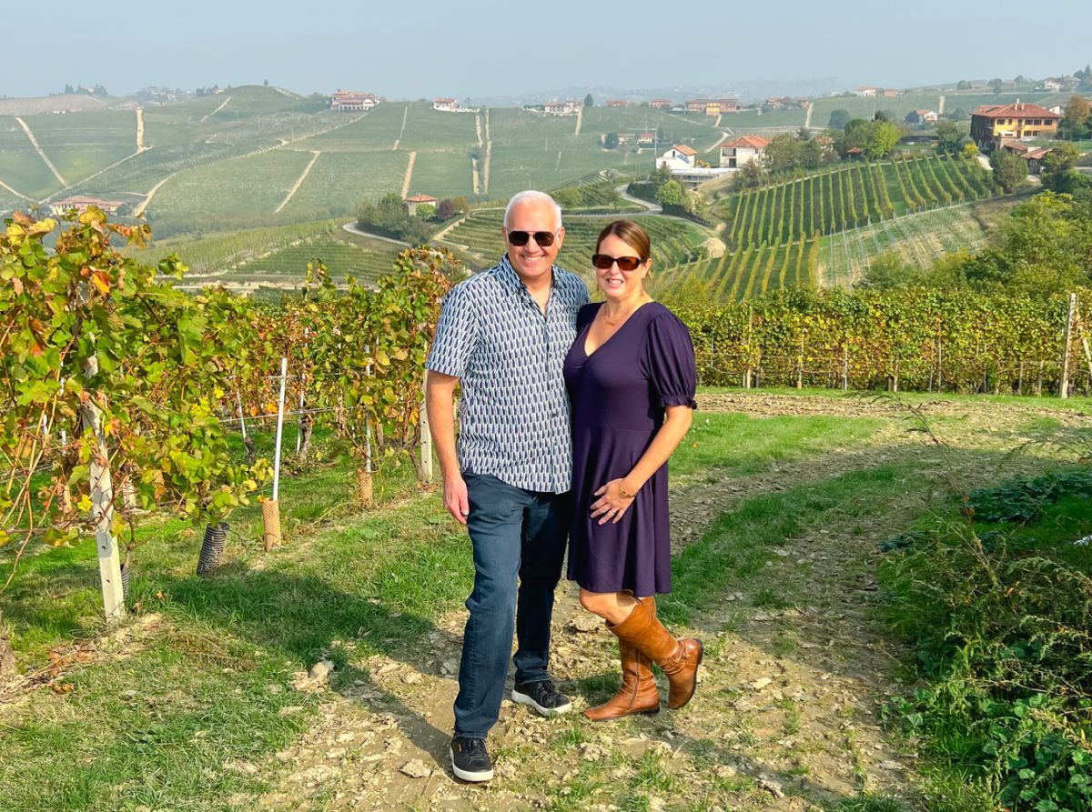 Couple in the vineyard in Barolo