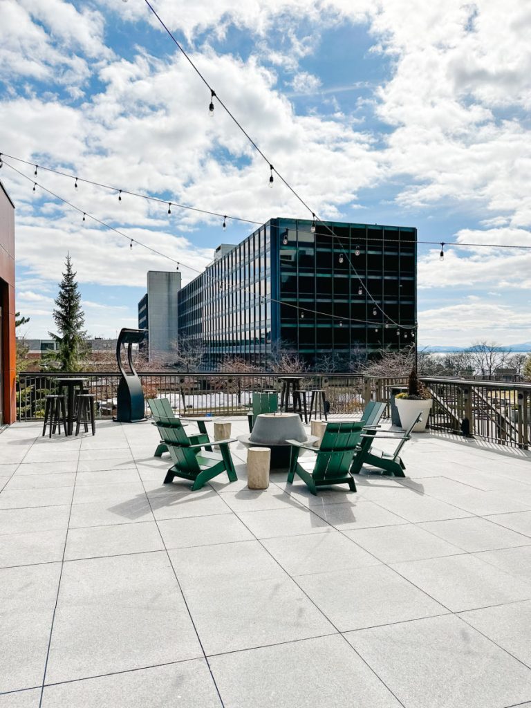 Hotel Vermont patio
