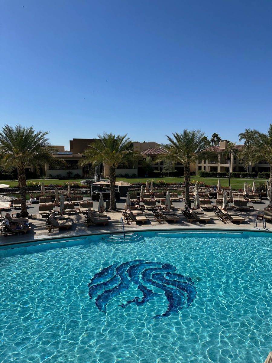 Phoenician pearl pool