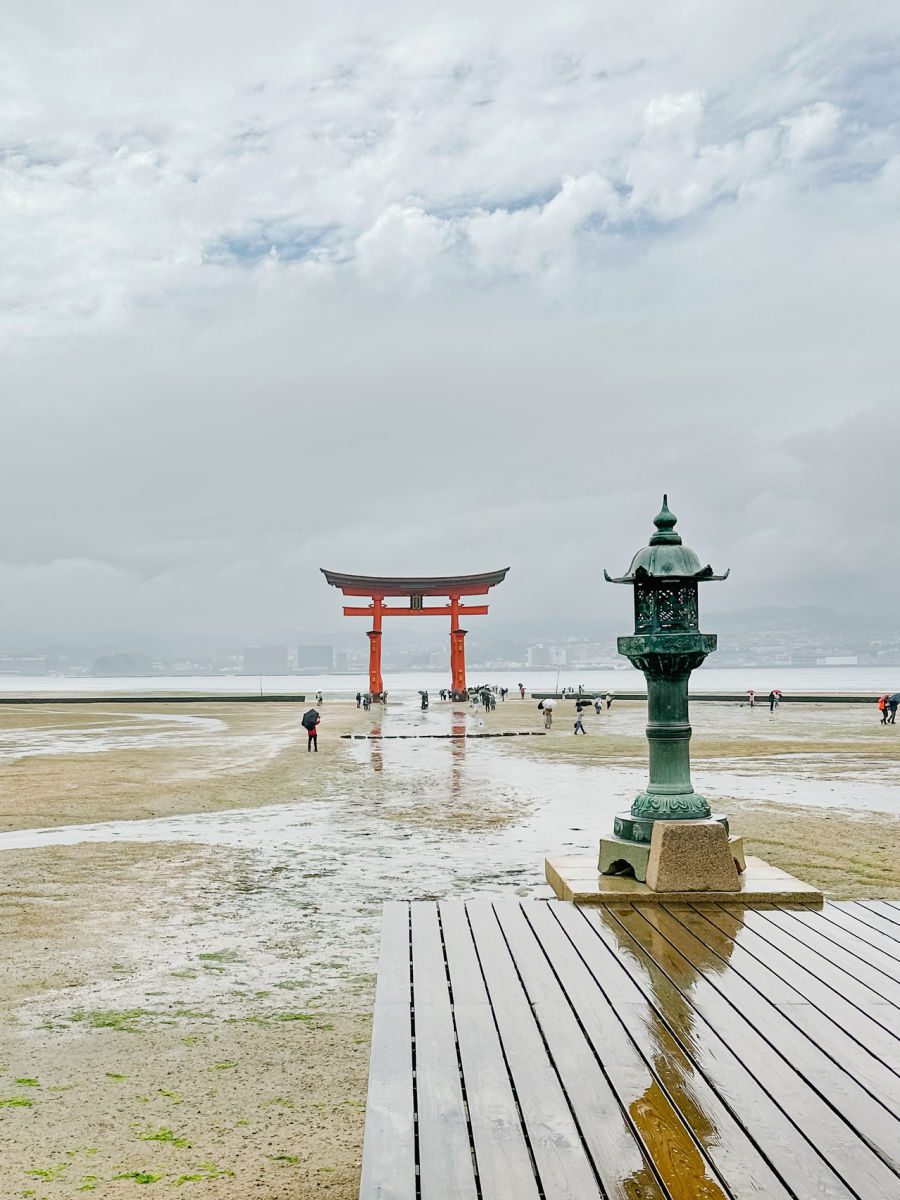 Lantern and torii gate in Miyajima
