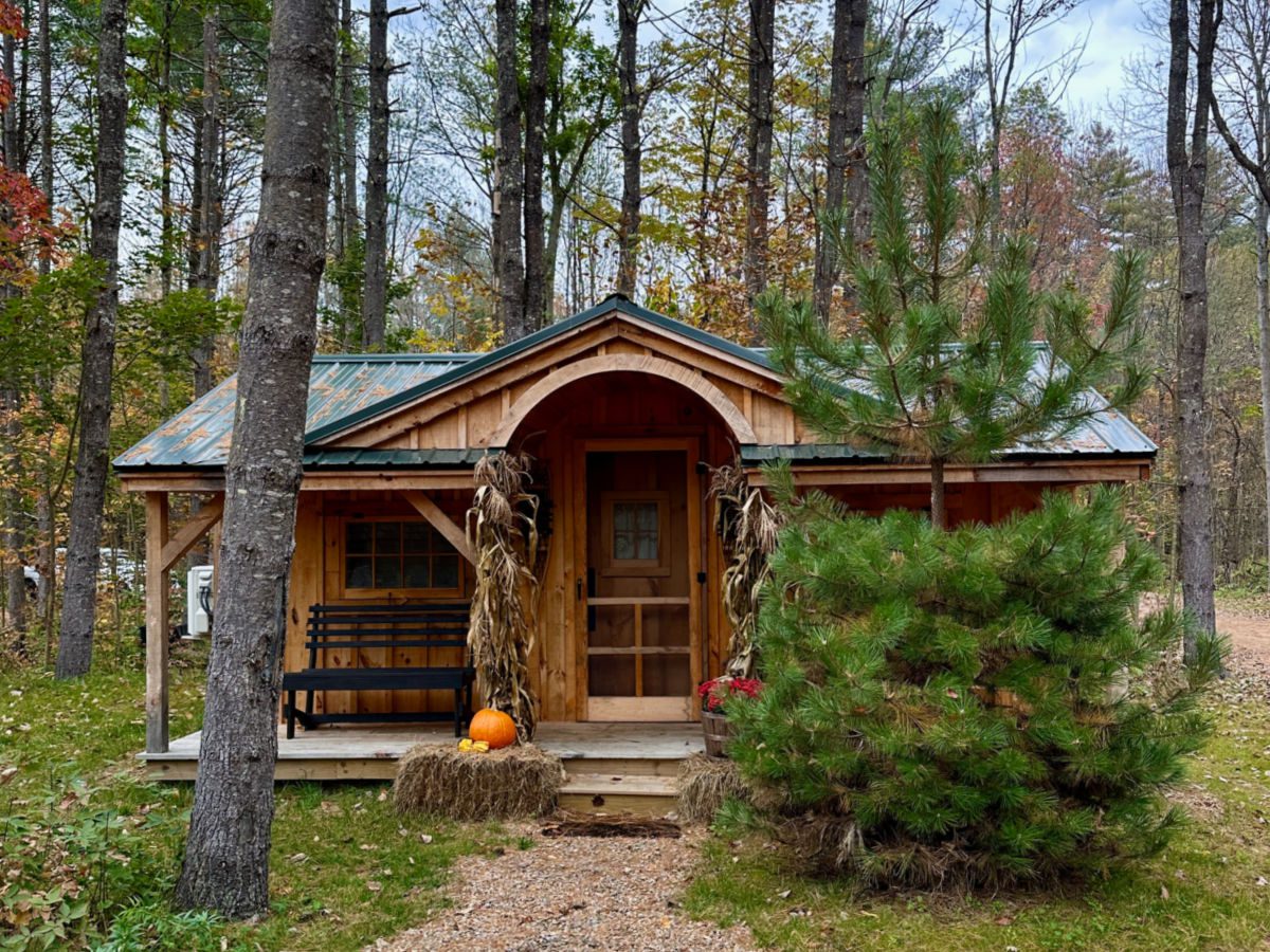 Alpine Garden Glamping cabin