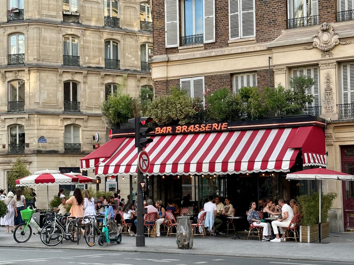 Bar brasserie in Paris
