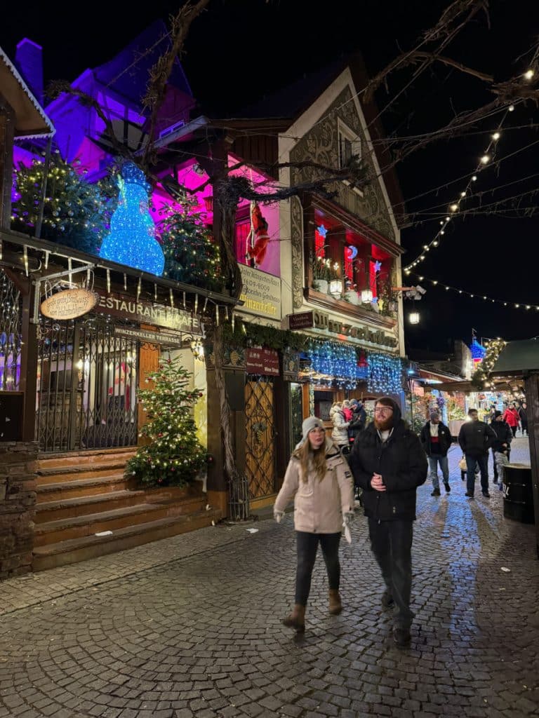 Oberstrasse at night