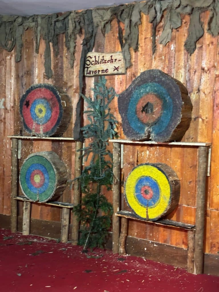 Target at medieval market
