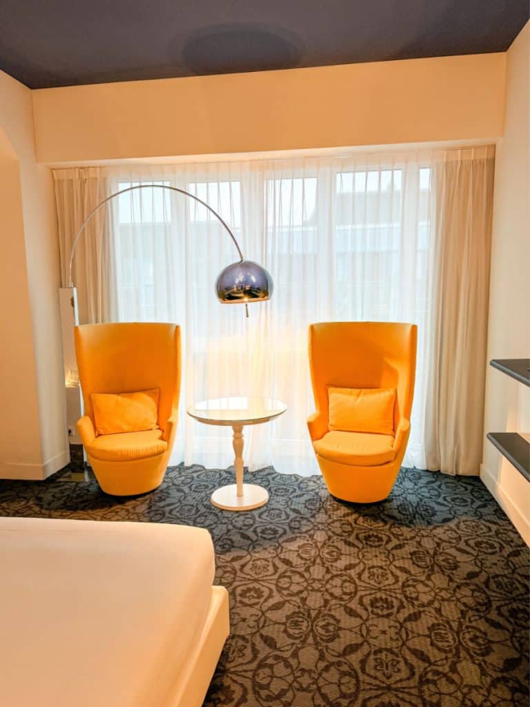 Andes Amsterdam chairs in bedroom
