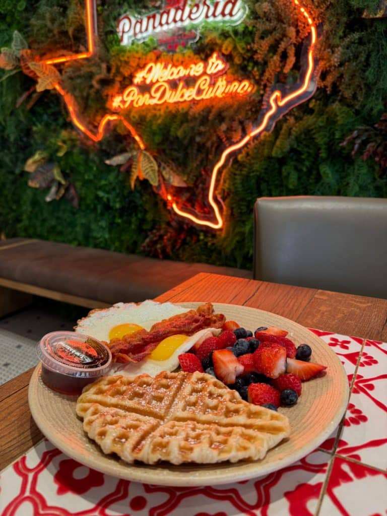 La Panaderia breakfast