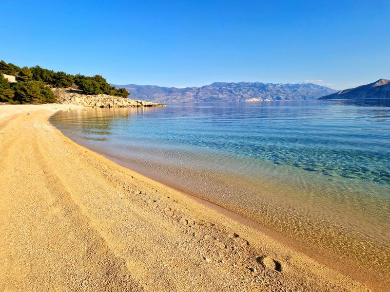 Golden Sands Bay