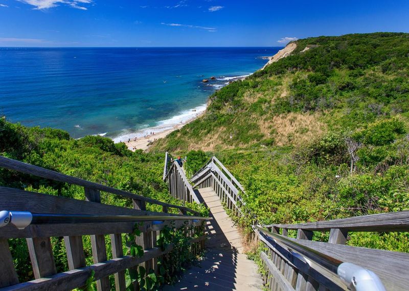 Mohegan Bluffs, Rhode Island