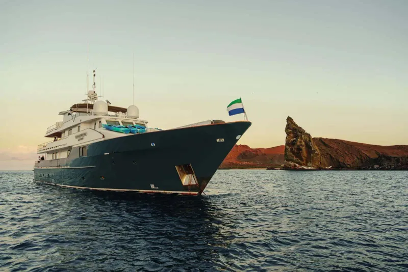 Galápagos Island Explorer
