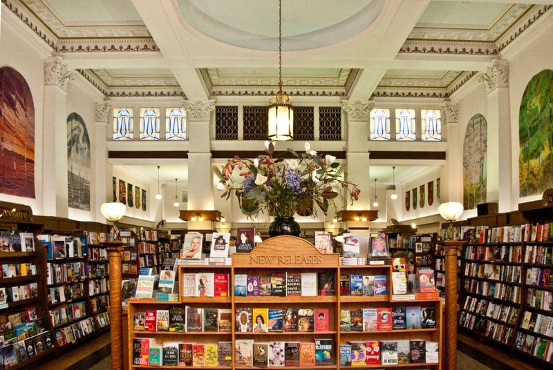 Munro's Books (Victoria, Canada)