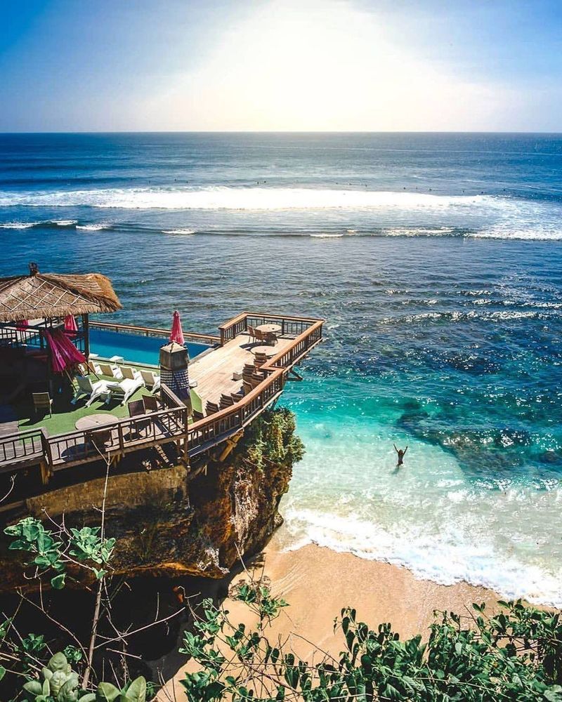 Suluban Beach