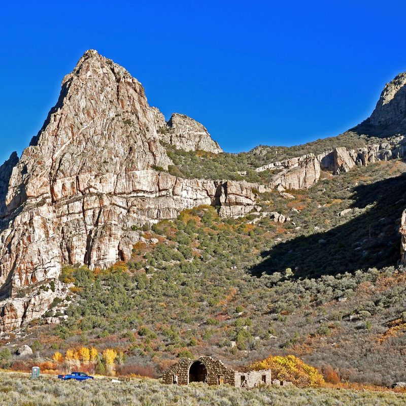 Unaweep Canyon: Two-River Wonder