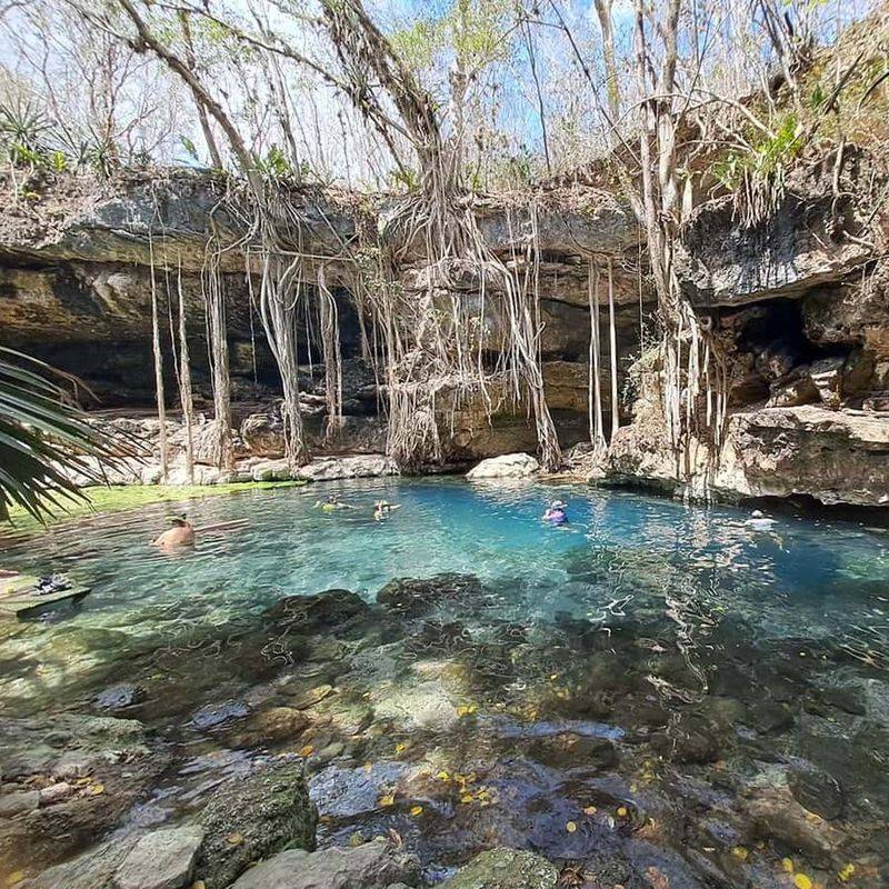 Cenote Dzonbacal