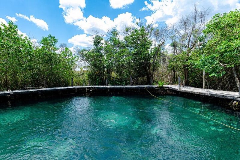 Cenote Yalahau