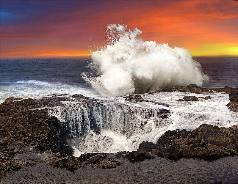 Thor's Well, Oregon