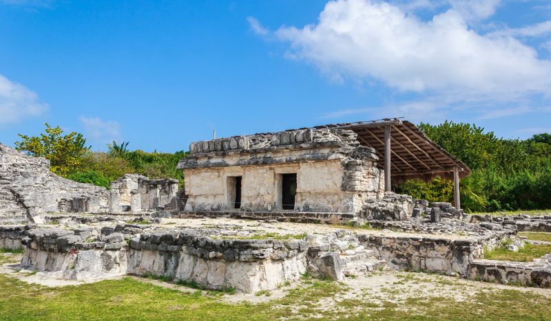 Explore El Rey Ruins