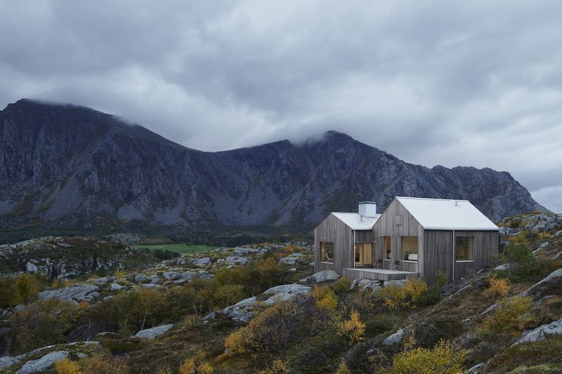 Mountain Solar Lodge