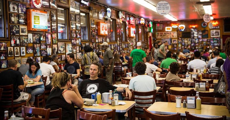 Katz's Delicatessen (1888): Where Harry Met Sally