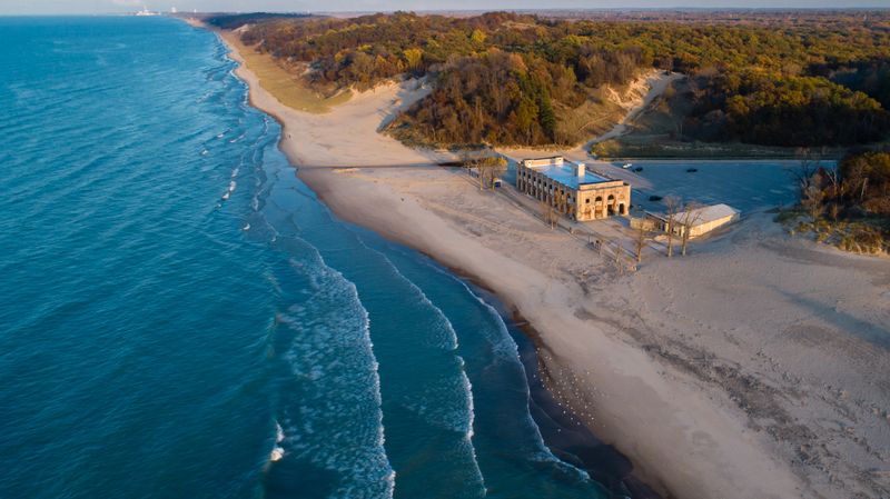 Indiana Dunes' Time-Shifted Tides