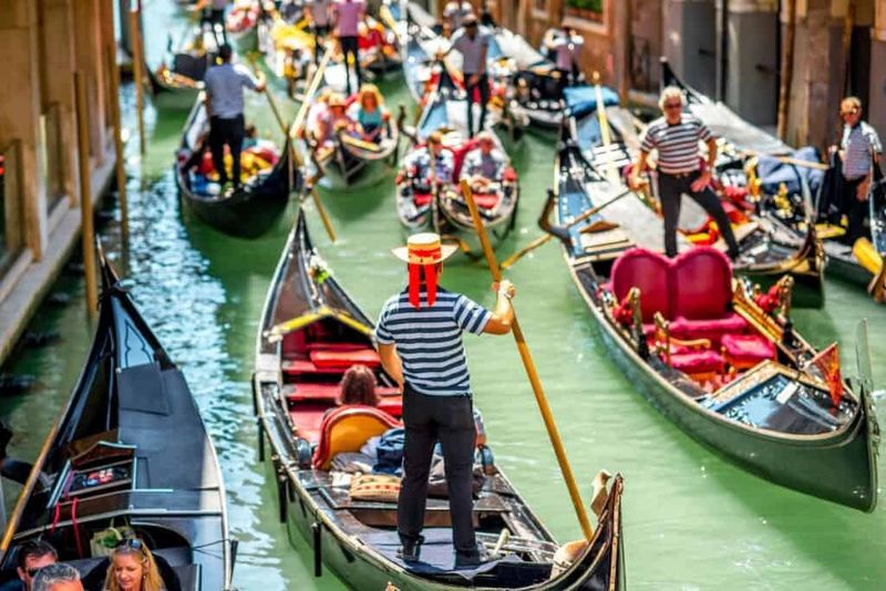 Skip: Venice Gondola Rides