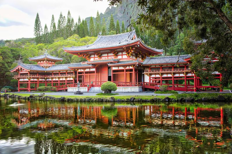 Exploring the Byodo-In Temple