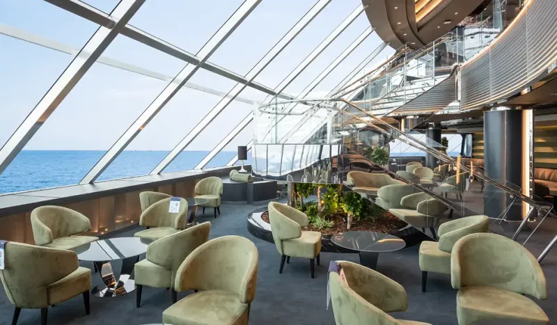 Exclusive Lounge Access