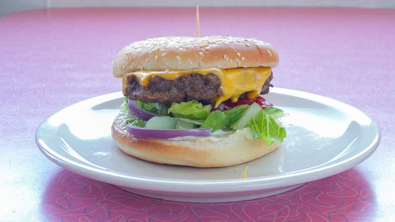 West Virginia – Classic Cheeseburger
