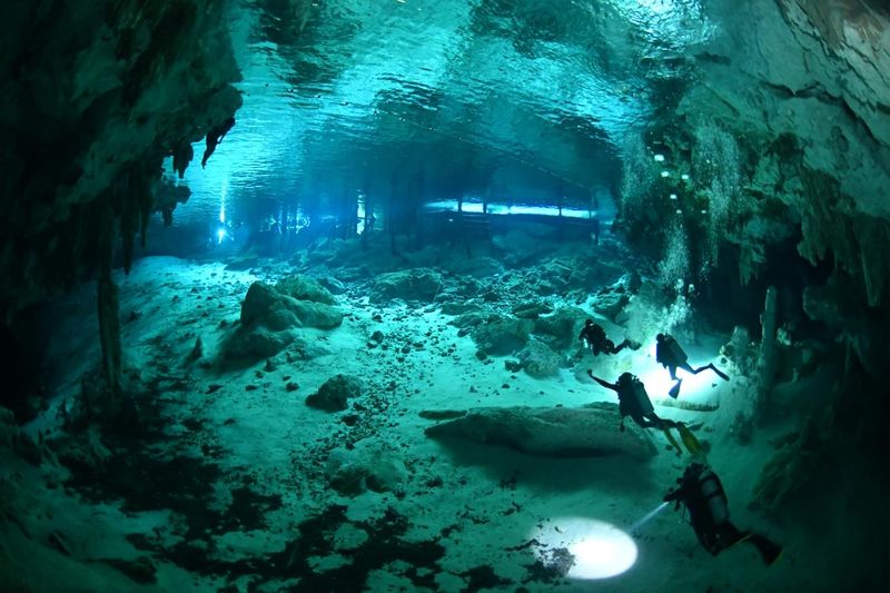 Cenote Dos Ojos, Mexico