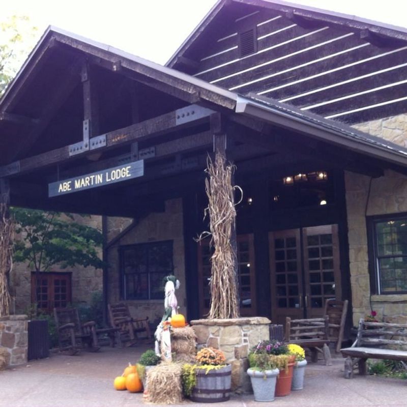 Abe Martin Lodge (Brown County State Park, Nashville)