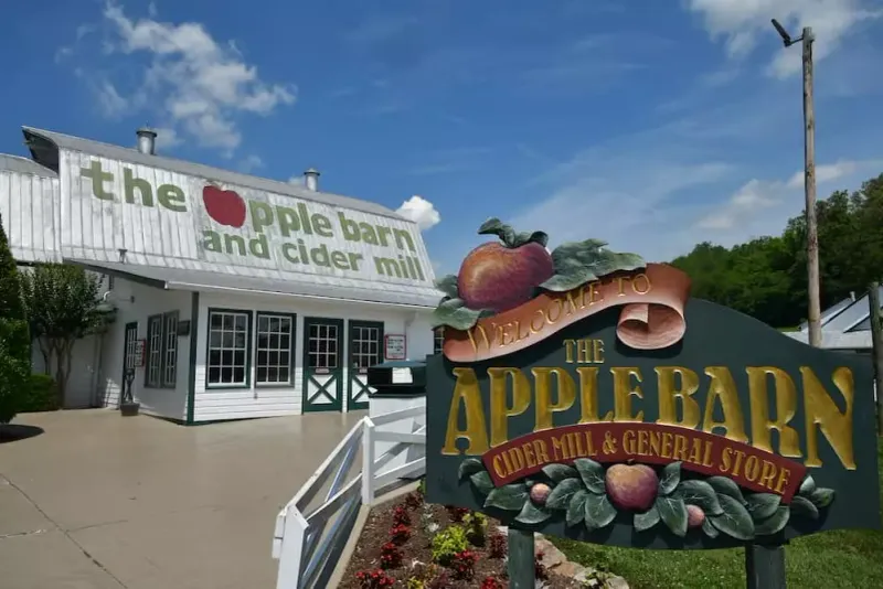 The Apple Barn & Cider Mill — Sevierville