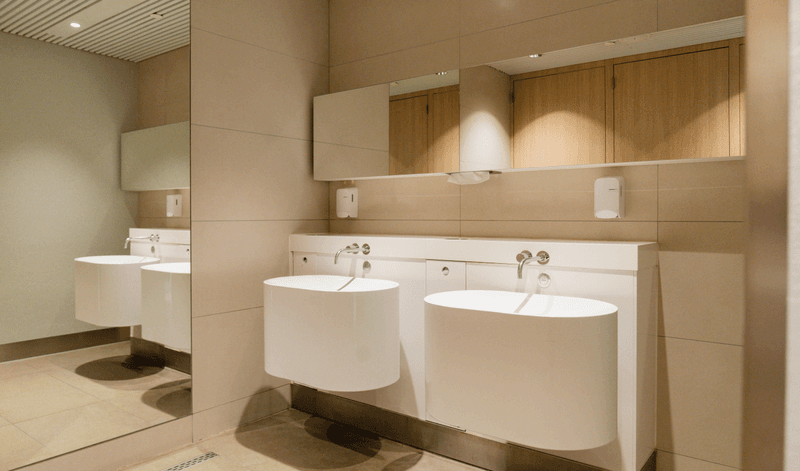 Amsterdam Schiphol (AMS) – Quirky Science Meets Clean Design