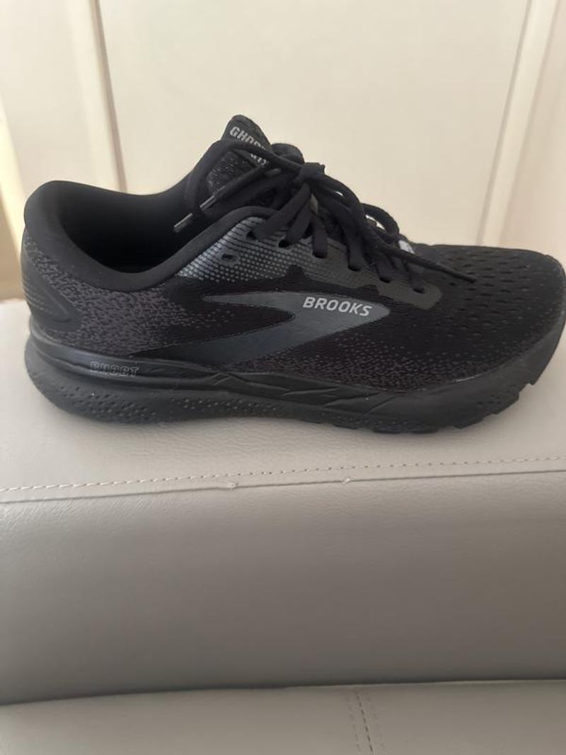 Brooks Ghost 16 GTX — smooth, reliable, and dry
