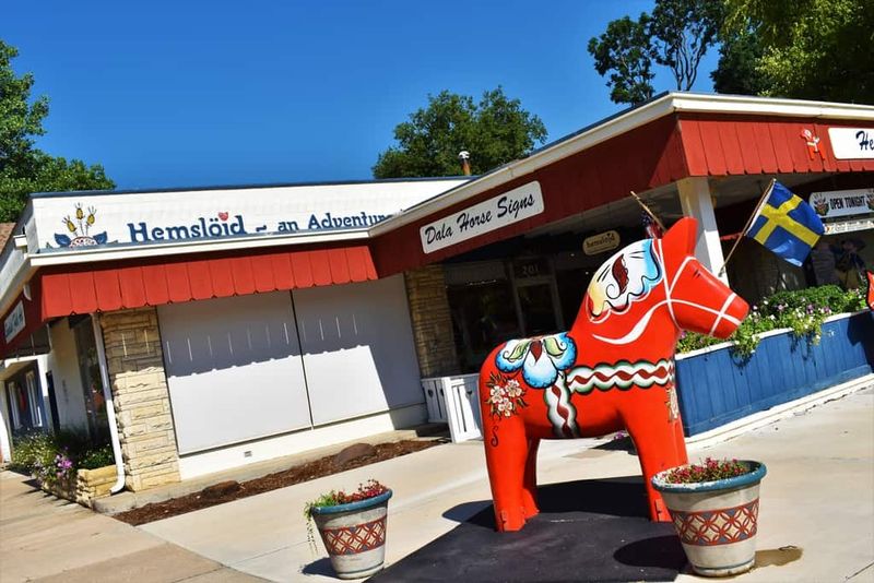 Lindsborg, Kansas → Sweden