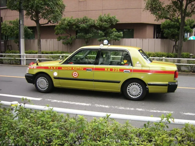 Taxi Doors Are Automatic