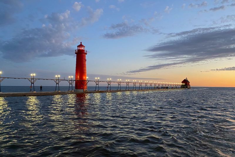 Grand Haven: Musical Fountains Meet Beach Bliss