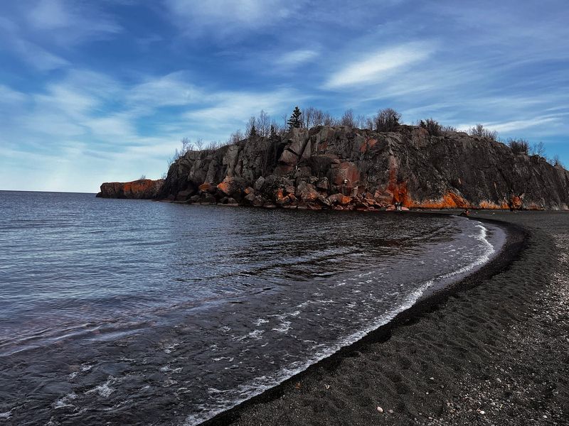 Black Beach (Silver Bay)